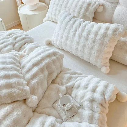 High-end Tuscan Faux Fur Warm Autumn Winter Bedding Set White Thickend Warmth Double Duvet Cover Set Cozy Comforter Cover Sets