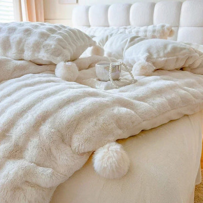High-end Tuscan Faux Fur Warm Autumn Winter Bedding Set White Thickend Warmth Double Duvet Cover Set Cozy Comforter Cover Sets